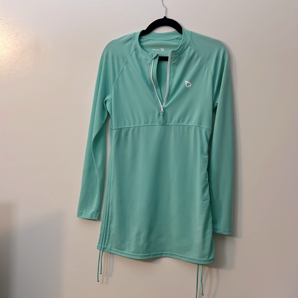 BALEAF swim long sleeve rash guard size M